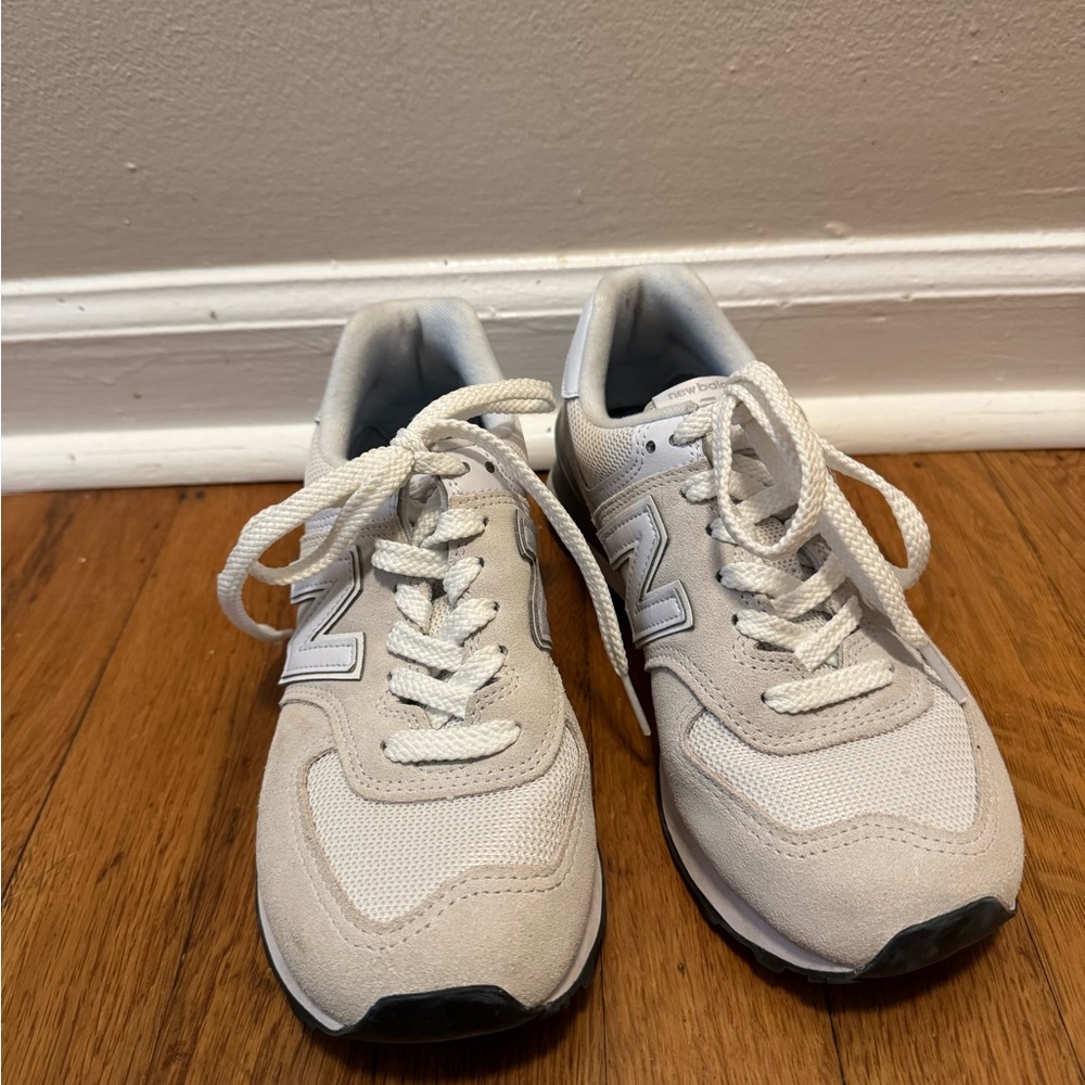 New Balance 574 women’s sneakers